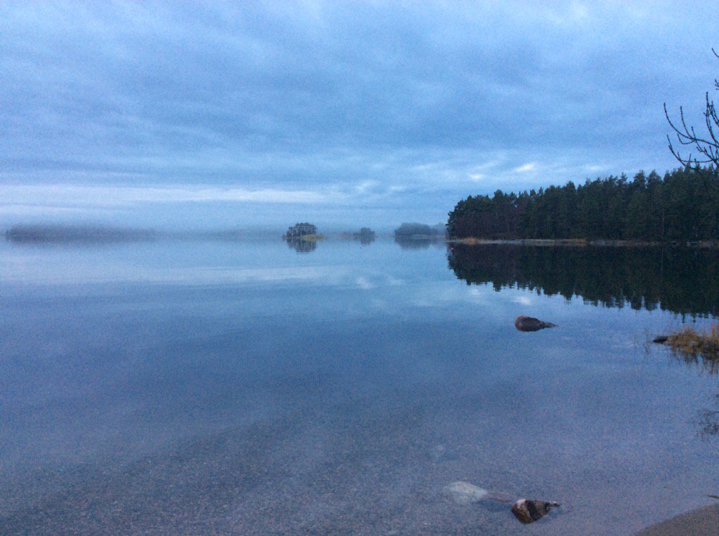 MonnaKamu's tweet photo. Saaristosta toivotan hyvää uutta vuotta! https://t.co/lJANUddso9