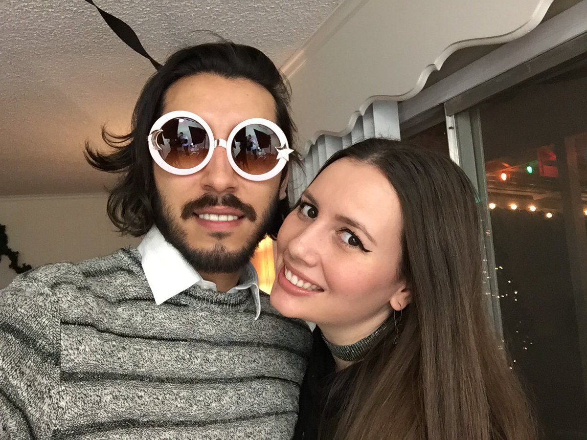 MIS13DYOUTH's tweet photo. Happy New Year! https://t.co/gfTgc7R5bA