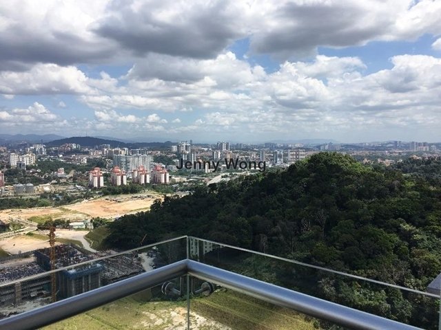 jenny_property's tweet photo. A brand new Exquisite penthouse apartment next to the famous Malaysian rain-forest available for Sale! #penthouseKL #stunninglive #forest 😀 https://t.co/Xdlg2tEQMs
