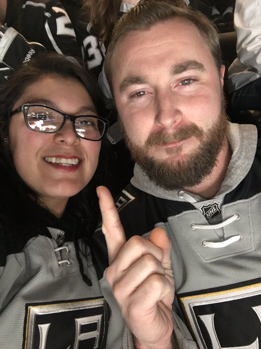 anabellex25's tweet photo. Dinner & tonight's game on Randy thanks to @BaileyLAKings appearance last game. #ThanksBailey #GKG https://t.co/PzFeLWuLCk