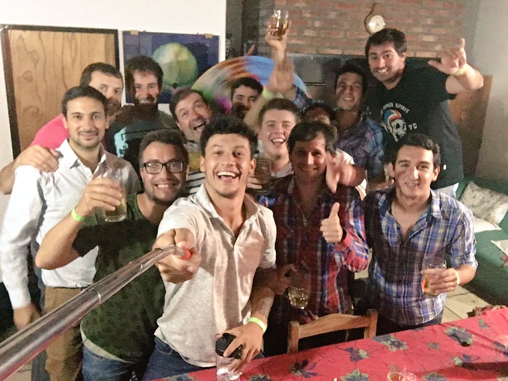 DamianDelpian's tweet image. Un año más juntos!!  #Amigos #LosChavos #Felicidad