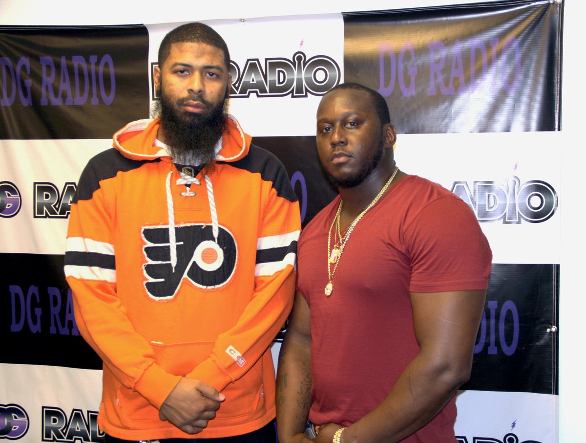 5409_films's tweet photo. @5409_films was @ Dg Radio with Wyise and Black Villen https://t.co/r2yFxBYr2R