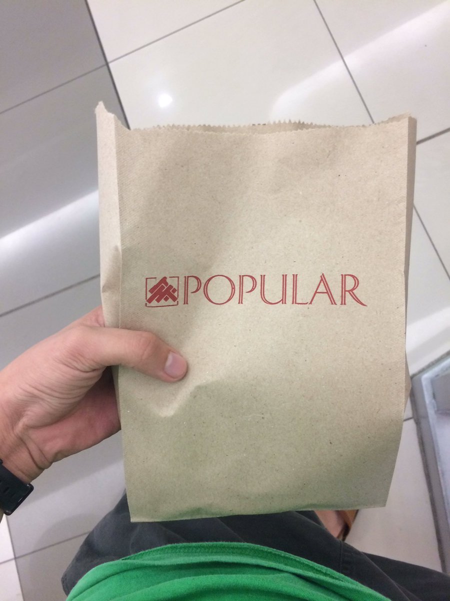 jaycvevo's tweet image. since plastic bags are banned in Selangor effective today, i felt like coming out from Rotiboy instead of Popular lol