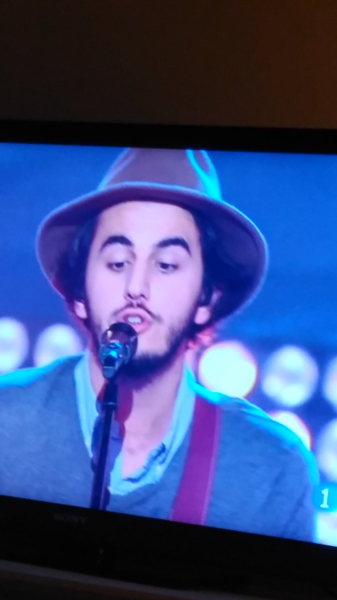 SalomAntoni's tweet photo. El sombrero del cantante de "Morat"......
INDIANA JONES en busca de la dignidad perdida 
#moratbanda https://t.co/tFOF5la5wm