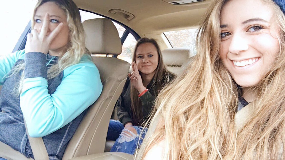 H_Renee12's tweet photo. Ik 2k16 we experience ALOT of wrong but doesn't mean there weren't any good times in the mix #GodBless #TooManyTooTag https://t.co/qrtOflcnrO