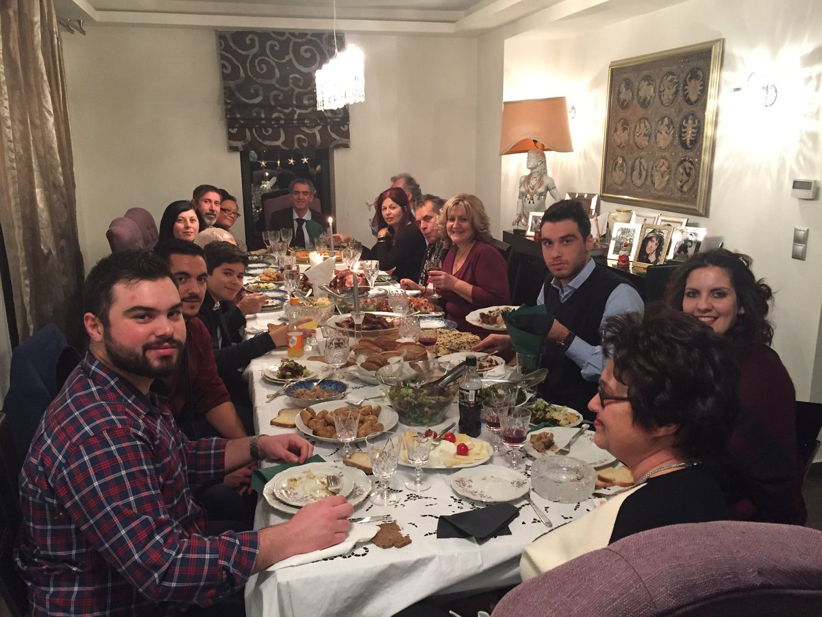 tzikass's tweet photo. Happy New Year! I wish that 2017 brings Health, Happiness, Love and Peace to all of you, no matter where you are and what you believe in. https://t.co/A16NjD7RB1