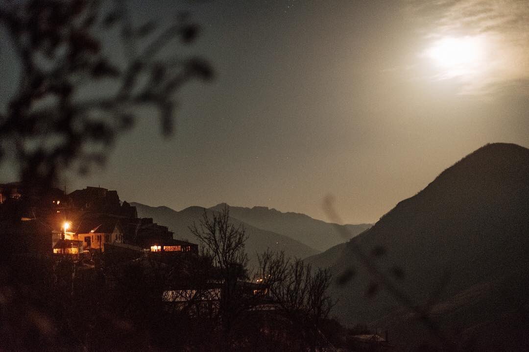 Аул в ночи.  с.Сачада , Чародинский район

Фото: @zakaryaev_travel