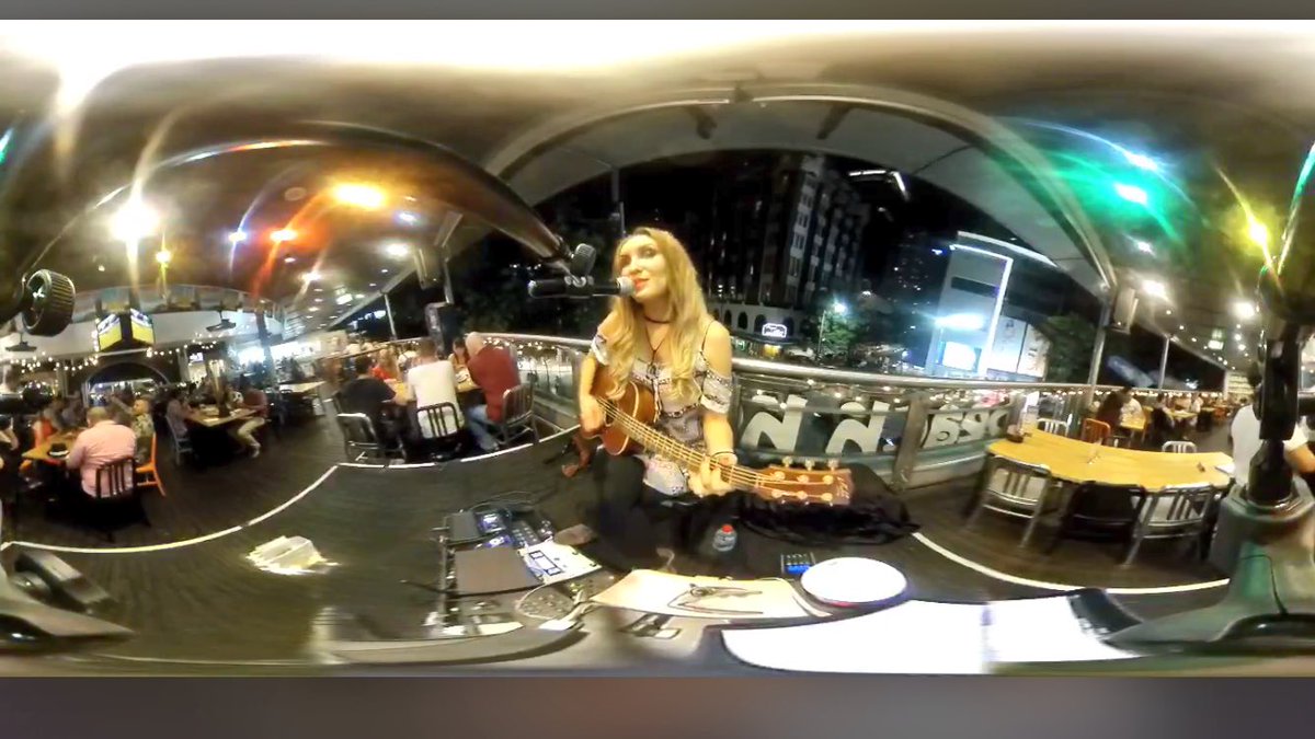 stevewonder's tweet photo. The @amberlynnmusic_ 360 experience #scope360 #periscope #NYE #Brisbane #beachhouse #cbd https://t.co/VoPmjIbTxU