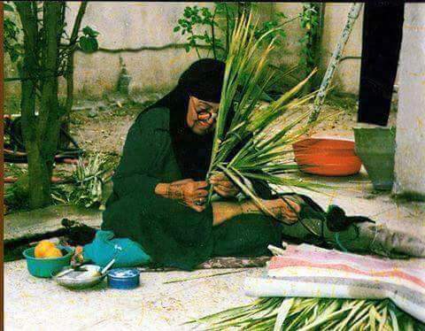 w__es's tweet photo. 2017 ..تهنئتي غير 
..للمرأة العراقية الصابرة 
هي لا تشكو . . ففي شكوها انحناء 
 وهي نبض عروقها كبرياء..وشموخ
أكثرهن عطاء..وصبر وأباء https://t.co/REbkYEZcd8