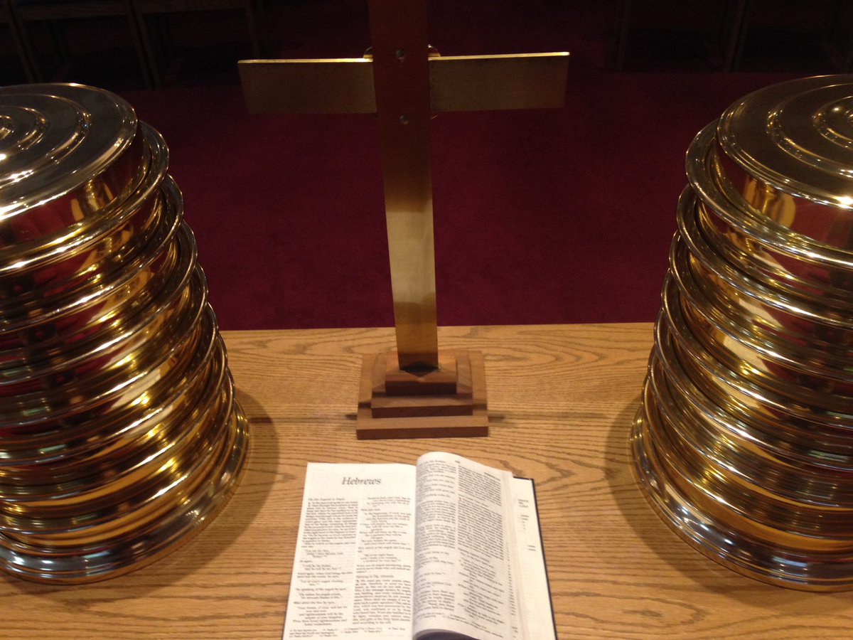 PastorPenza's tweet photo. About to partake in communion with the body of Christ in just a few minutes. What a way to bring in the new year! #HCPreach https://t.co/TlswaO9PL8