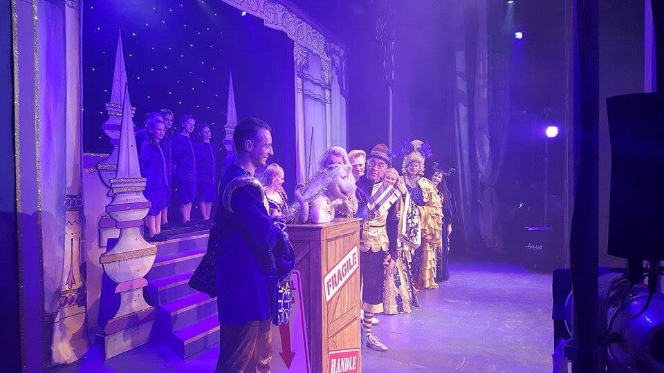 TheoMouse's tweet photo. Aaah, #SleepingBeauty at the @TelfordTheatre @Shone_Ltd is over. Here I am telling my last joke - judging by people's faces it wasn't funny! https://t.co/e0N05BydUL