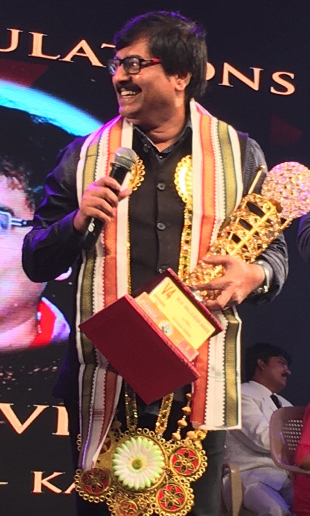 Year starts with a happy note! Delighted to get award 4m the hands of KSravikumar.Thank u V4,for this MGR SIVAJI awd