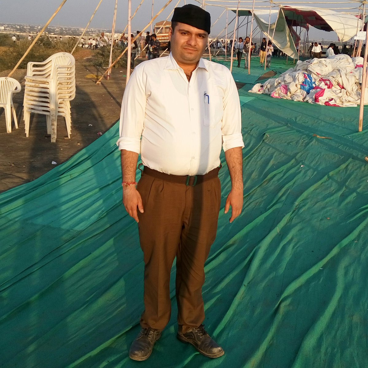 varun_thacker's tweet photo. @RSSorg @FanOfRSS @RSS4Guj @RSS4India @ronakdgajjar @vinitgoenka @VinodChavdaBJP @k4kush @bharatpandyabjp @jiten_thacker @SBJadejaBJP #RSS https://t.co/OJfEO82Q7V