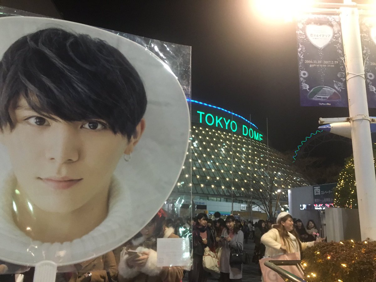 yu_jump10's tweet photo. この2日間本当に楽しかった。
いろんなところから見たけどやっぱりアリーナから見るウサギのつなぎ(フード被り)の山ちゃんを拝めた事は忘れない。それに、私がだいっすきなロミジュリを歌ってくれてありがとう。😭
大好きすぎてもう早く逢いたいよ。 https://t.co/KlrFaqI2iZ