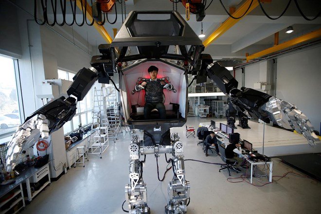 CapgeminiEngES's tweet photo. Este robot pilotado por humanos se pondrá a la venta a finales de 2017 por 8,3 millones de dólares
https://t.co/lJStKsNbSz https://t.co/shmv4XOpIS