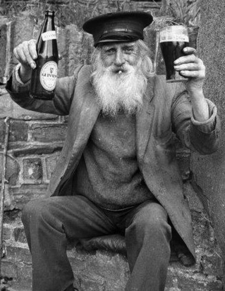 Cheers to 2017! We hope this year is the best one yet #happynewyear #2017herewecome