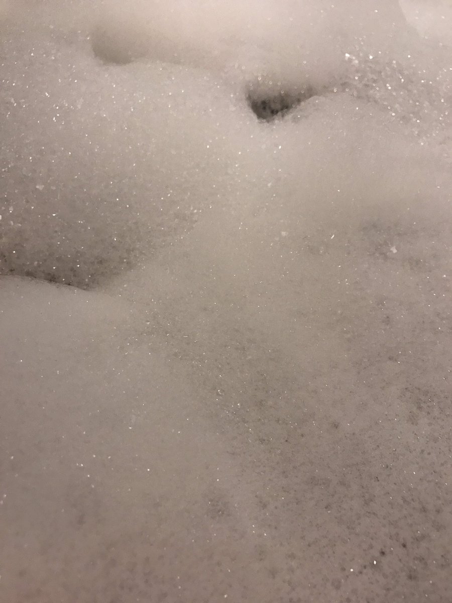 MistressKeyheld's tweet image. New Year, all ready for a nice hot, bubbly bath.. @Keyheld join me ?