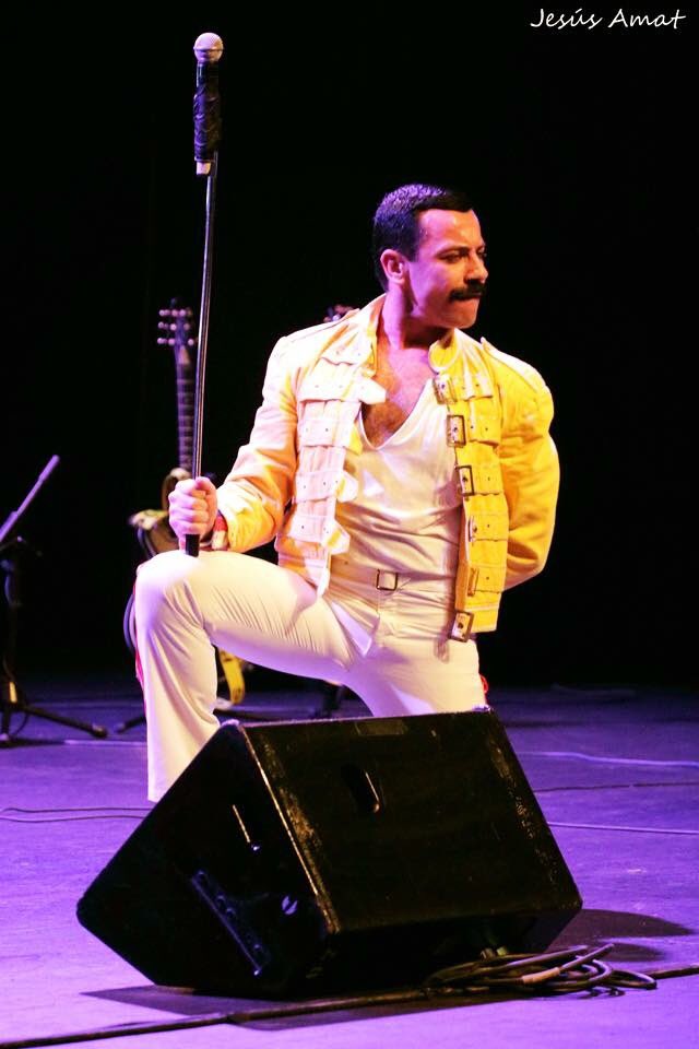 QueenTourSpain's tweet photo. #Queen #Remember #FreddieMercury https://t.co/50WjhR7Hvm