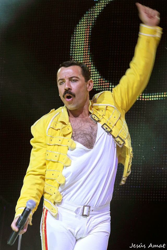 QueenTourSpain's tweet photo. #Queen #remember #FreddieMercury https://t.co/fvs1DEvXuc