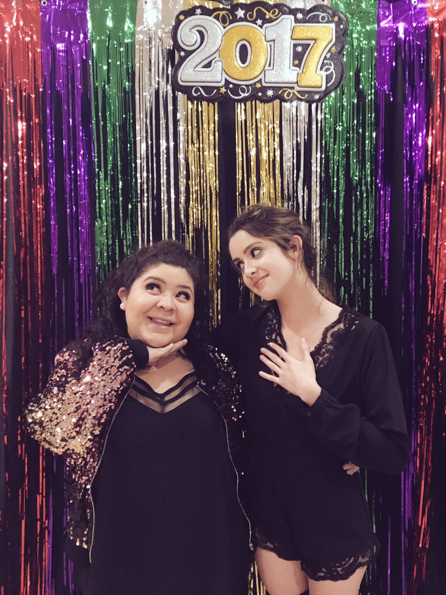 Raini_Rodriguez's tweet photo. Rodriguez•Marano back at it again for NYE 💥 https://t.co/TzYcuUSeo1