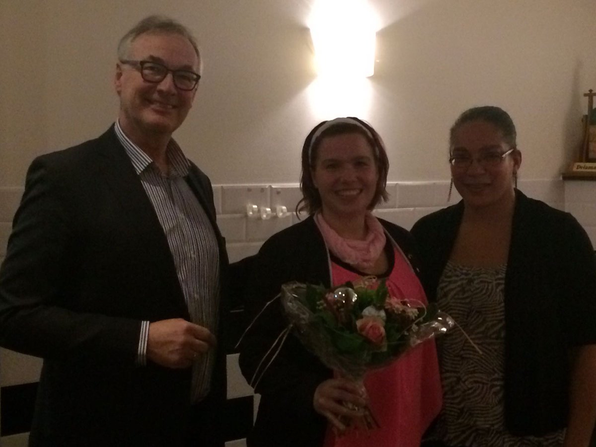 Collega Amanda is vandaag 12 1/2 jaar  in dienst <a href="/Bilderberg/">Bilderberg</a>  <a href="/GrHotelWientjes/">Grand Hotel Wientjes</a> . Gefeliciteerd met je jubileum