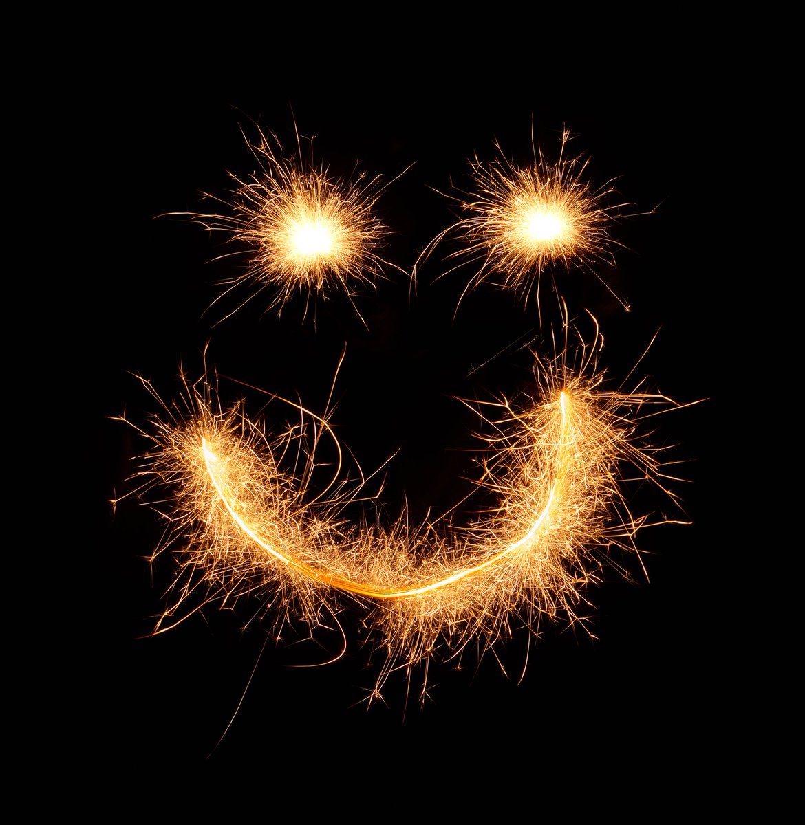 BionsenBeauty's tweet photo. #HappyNewYear! We hope that 2017 brings you lots of happiness! https://t.co/g4xUWBeO34