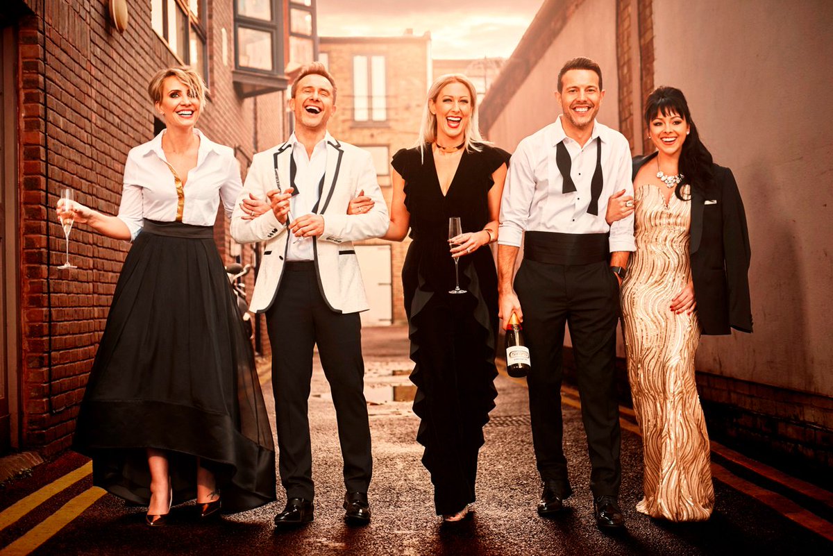 OfficialSteps's tweet photo. Last night was SUCH fun!! 2017 is #20YearsOfSteps – here’s to a big year ahead https://t.co/yElFqGKdsW