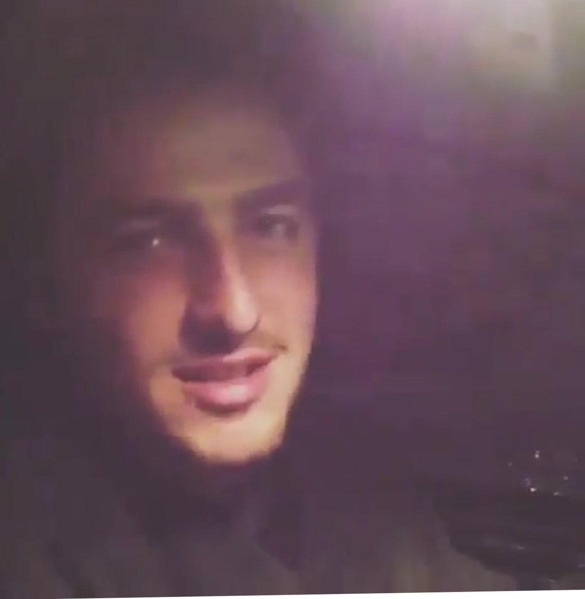 federicatosello's tweet photo. HAPPY NEW YEAR TO YOU KENDALL.. WE SUPPORT YOU TILL THE END OF THE TIME. WE LOVE YOU FOREVER
#HeffronDrive2017
@HeffronDrive https://t.co/hZBLuK4CiK
