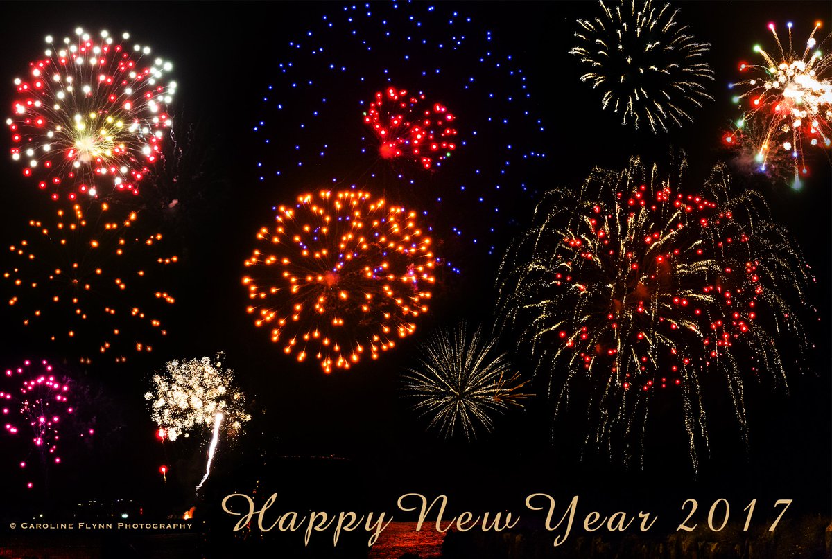 _CarolineFlynn's tweet photo. #HAPPYNEWYEAR  Fireworks from Dingle last night (multiple combined image) @DiscoverIreland @gokerrylive @ourkerry @TourismIreland https://t.co/Y5eQT0F9Us