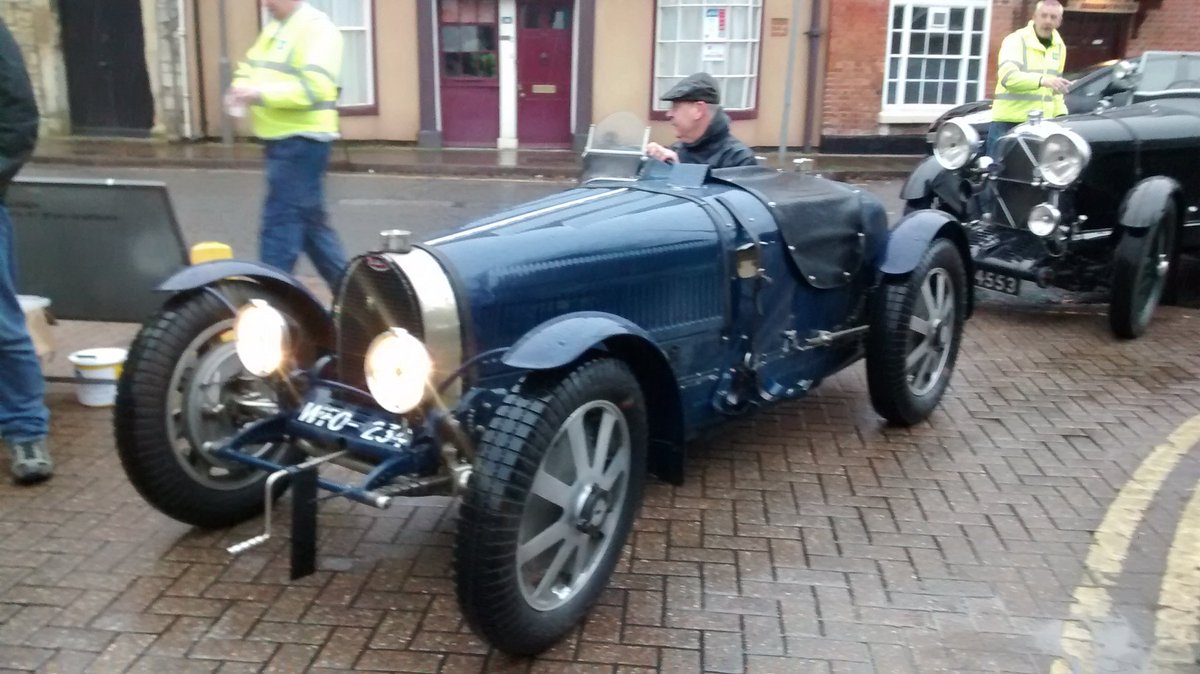 apeterbrown's tweet photo. New Year's Day classic car meet at Stony Stratford #SSCCM https://t.co/PPRIhf3NPO