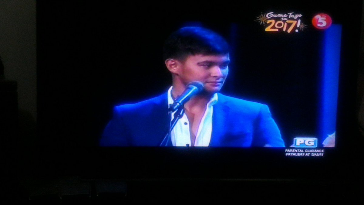 tetayazana's tweet photo. @mateoguidicelli #host #AwitAwards2016 now on TV5 ๐บ https://t.co/YJT5h1yeRj