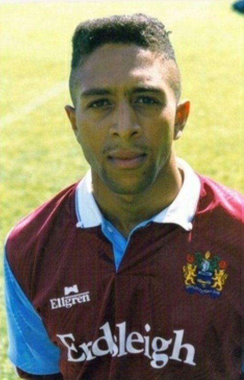 Burnley FC
Roger Eli