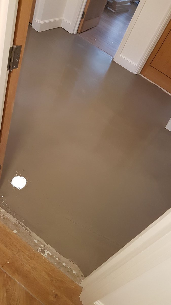 DW_Flooring's tweet photo. My final #mymapeiproject of 2016. @AmticoFlooring spacia to hallway on @MapeiUKLtd #renovation #ecofixps https://t.co/6VWFYSrnAy