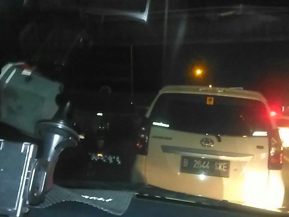 AchmadK15's tweet photo. @NTMCLantasPolri Arah ke puncak di buka kembali pukul berapa
Antrian mulai dari pukul 15:30
Terima Kasih https://t.co/HiUoza6rX8