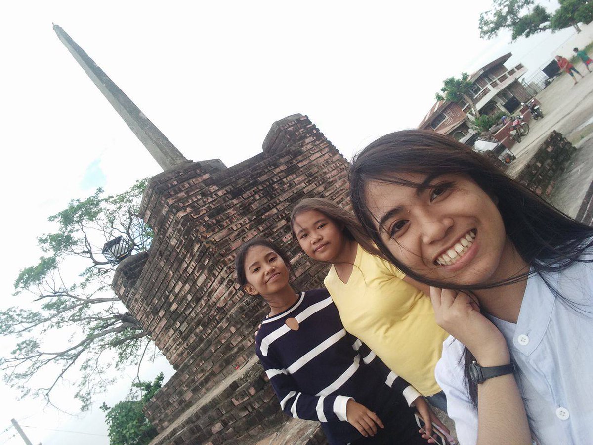 UndauntedJen's tweet image. Hehe..#BondingWithMyCousins
Go'n to Calvary Hills Iguig Cagayan
Oh....I just revealed my face.....Oops..
BTW I'm the one wearing Yellow...😋