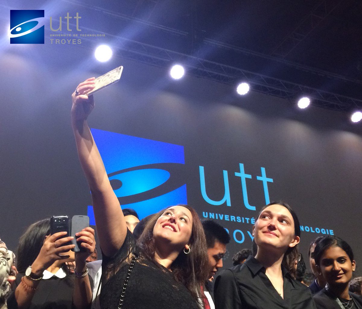 UTTroyes's tweet photo. #FB2016 // Novembre 2016 RDD : 688 nouveaux diplômés UTT. Encore félicitations à nos nouveaux anciens ;) https://t.co/rNCl6nomne
