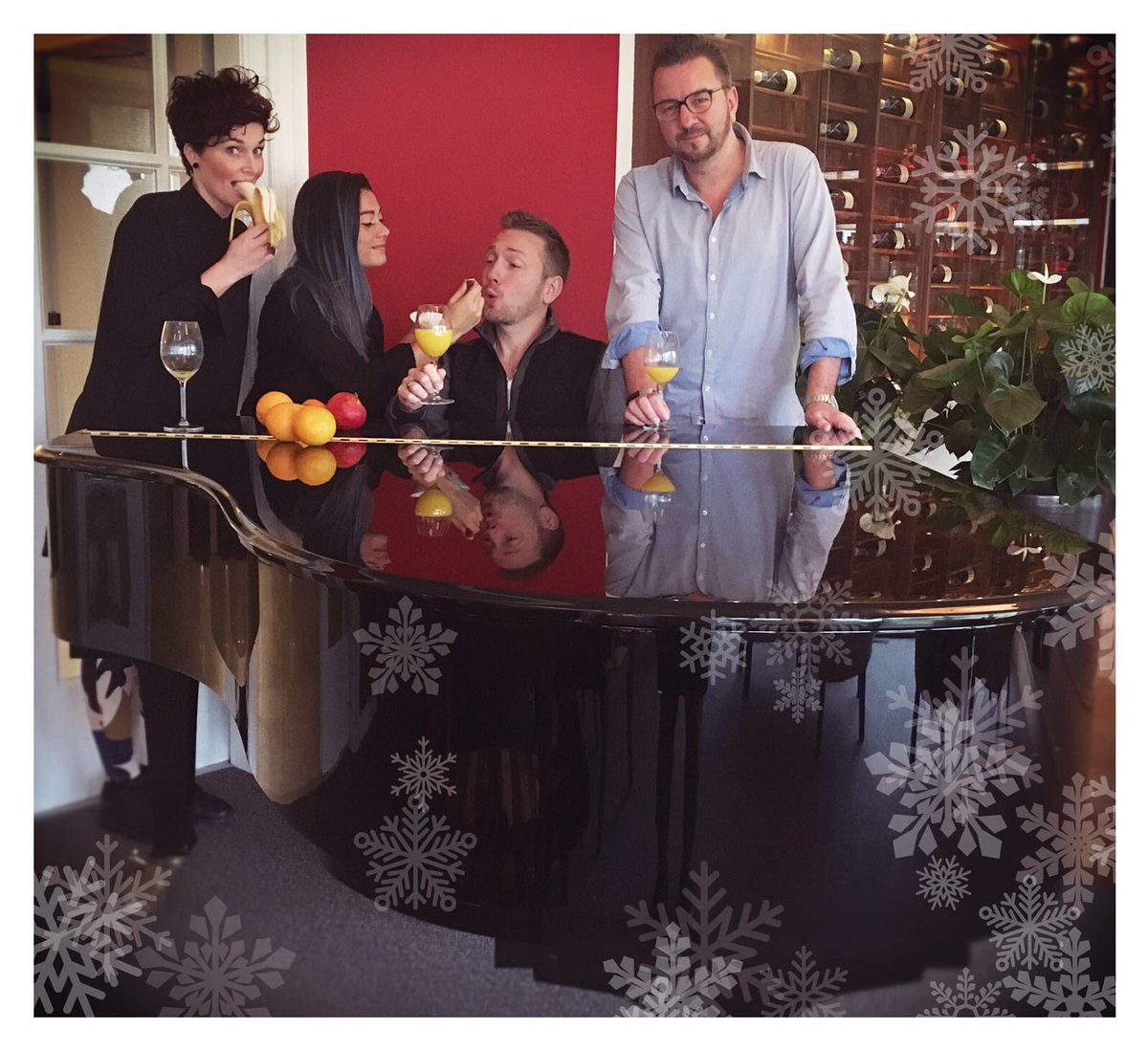 Fris en fruitig het nieuwe jaar in! Wat een feest <a href="/Lauswolt/">Lauswolt</a> <a href="/HeerenHarinxma/">Heeren van Harinxma</a> ! <a href="/mvangulick/">Marc van Gulick</a> <a href="/arjanbisschop/">arjanbisschop</a> en topteam..Bedankt!! #2017