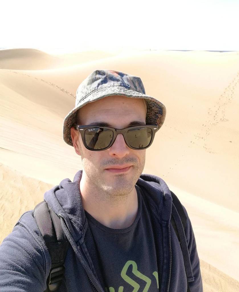 gabecnc's tweet photo. #maspalomas #grancanaria awesome #dunes #🌴 with my #mate9 @huaweimobileit #huawei #huaweim… https://t.co/ILnK58z9Q8 https://t.co/nsaWJ2x3u8