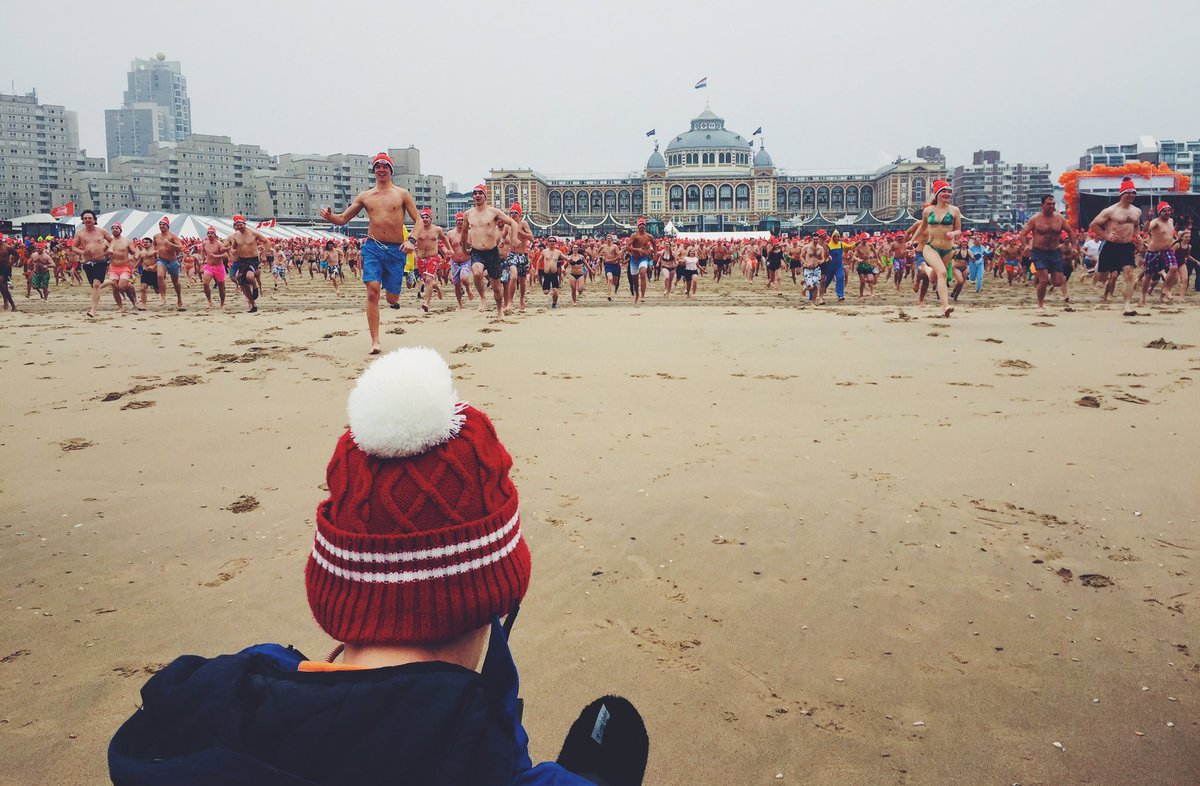 Gevoelstemp. -5, 10.000 gekken op het strand en een topteam aan de slag voor <a href="/Unox/">Unox</a>. Dat is lekker fris 2017 starten 😎
