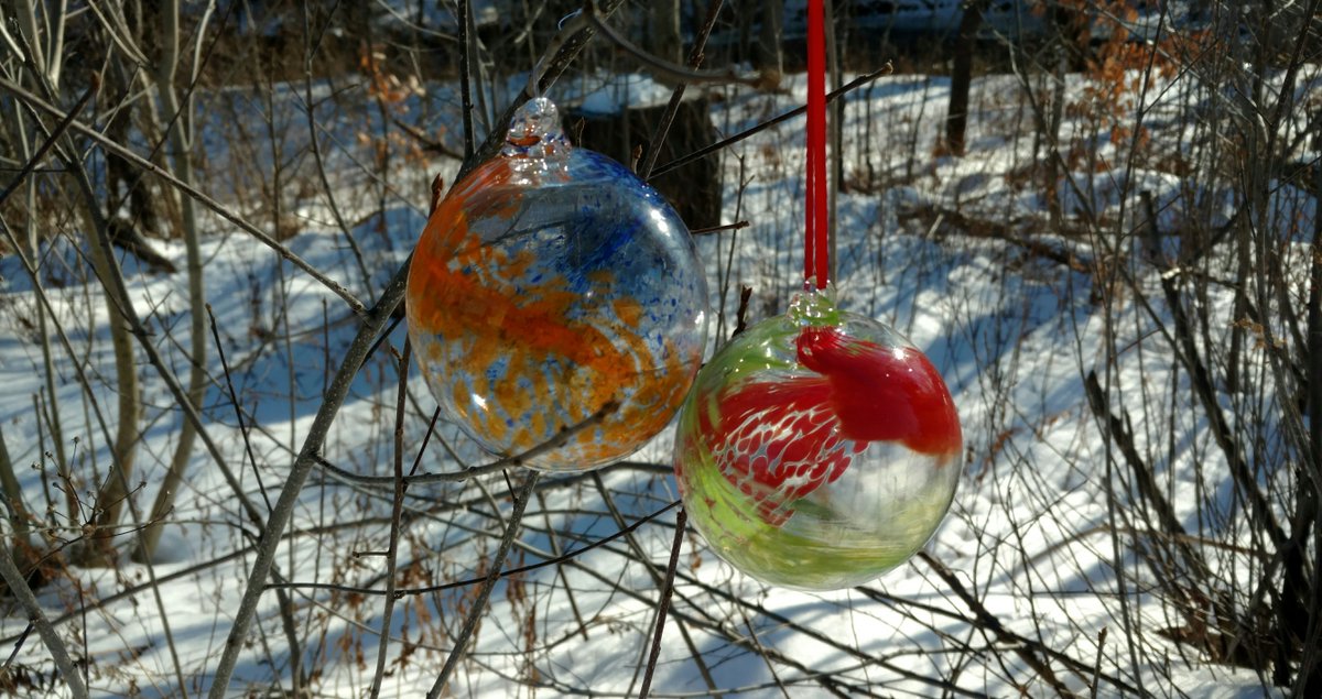 TerrapinGlass's tweet photo. This #smallbusiness is #closedtoday &amp; will reopen on Weds.  #HappyNewYear

Still scheduling "Blow Ornament" Classes ~ Experience Hot Glass! https://t.co/3N554IjzTP