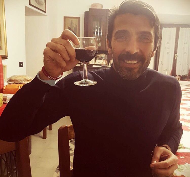 At the age of 38, Gianluigi Buffon has been voted 2016 Italian Player of the Year. 

Like a fine wine.