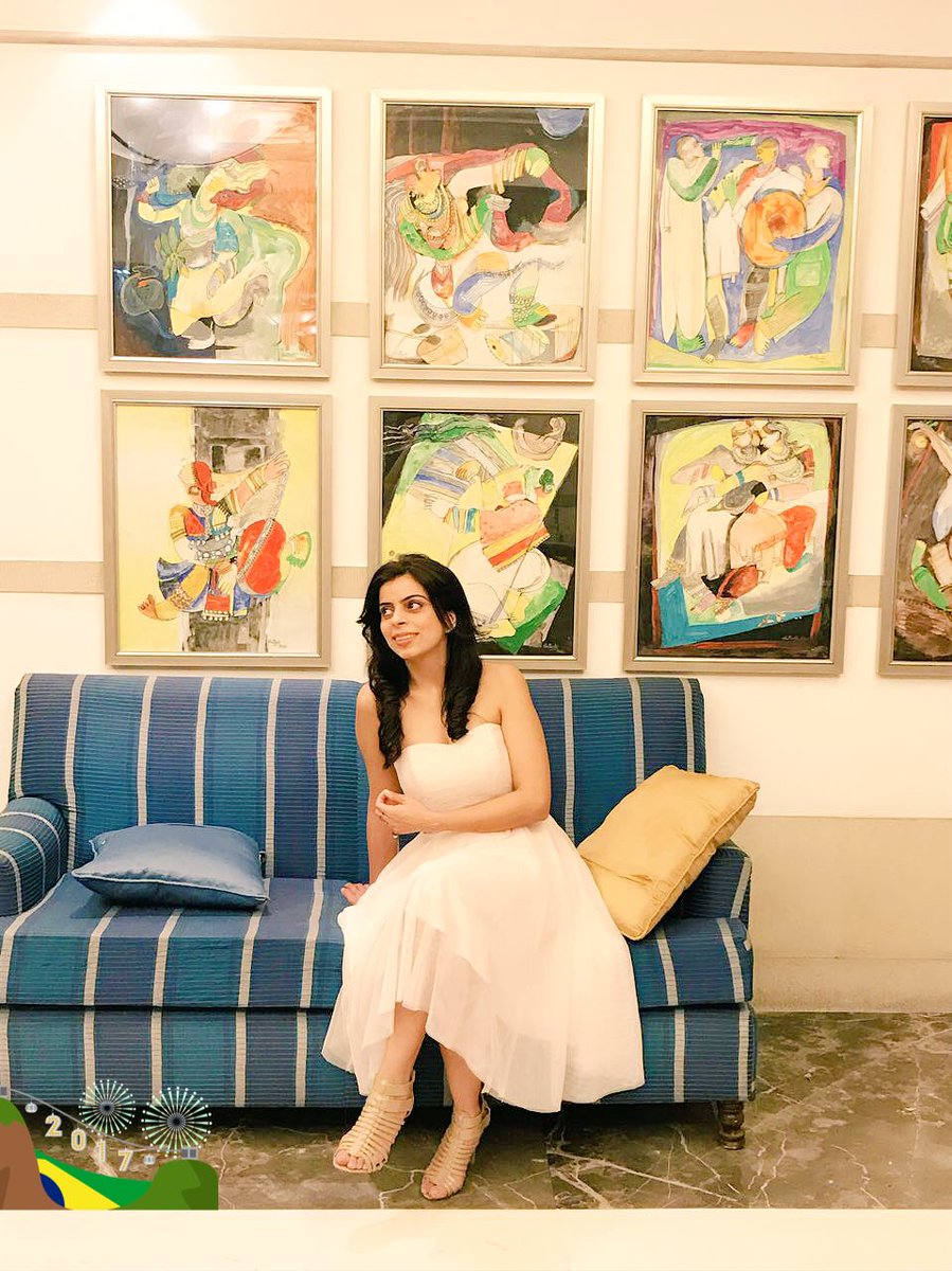 divsarya tweet picture