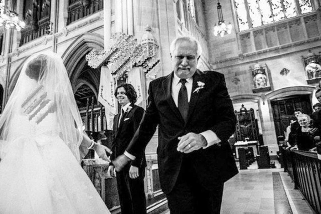 اصعب يوم يمر فيه #الأب هو يوم زواج ابنته 
والسبب :الخوف من المجهول من زمن قل فيه الرجال , فأما تعيش عزيزه أو ذليله

#اشياء_ينثني_لها_الرجل