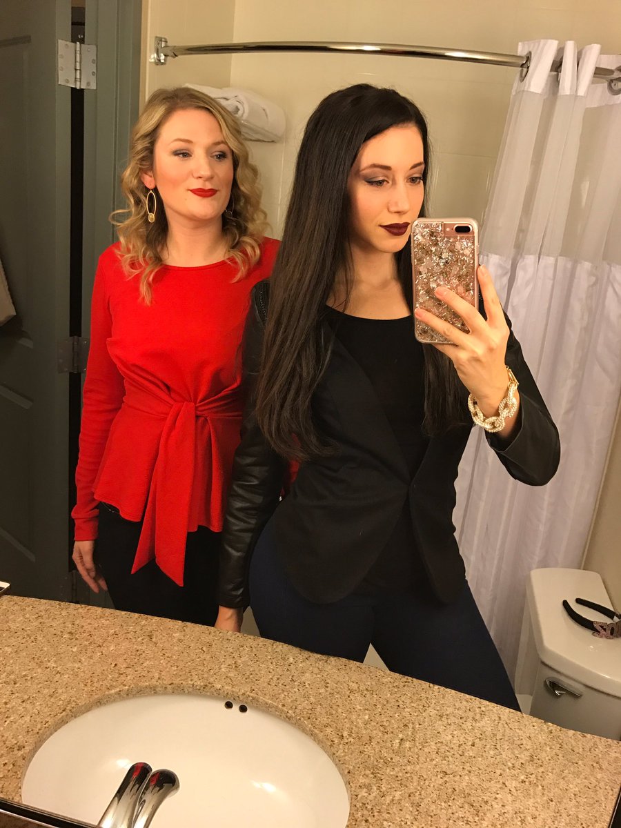 HannieRae's tweet photo. Happy New Year ya'll https://t.co/cfNreDneCH