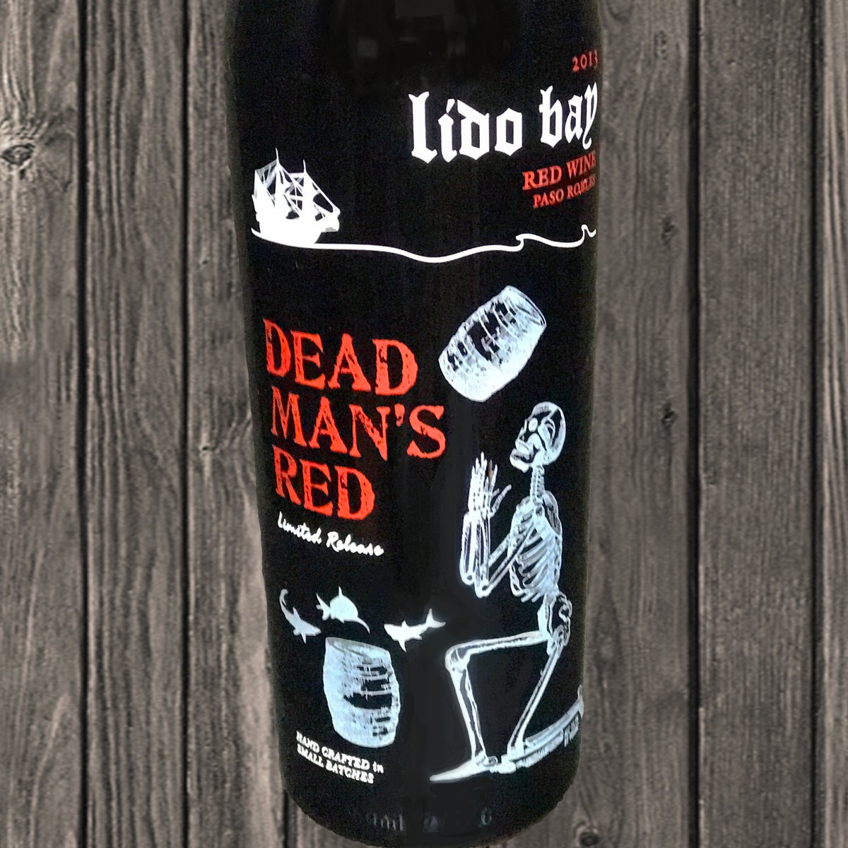 LidoBayWine's tweet photo. New year, new label! Introducing: Dead Man’s Red from Lido Bay. Coming soon to a https://t.co/z2BSh1oba8 near you.🍷 🌊🌊 #redwine #wine https://t.co/LFFeBaV8GB