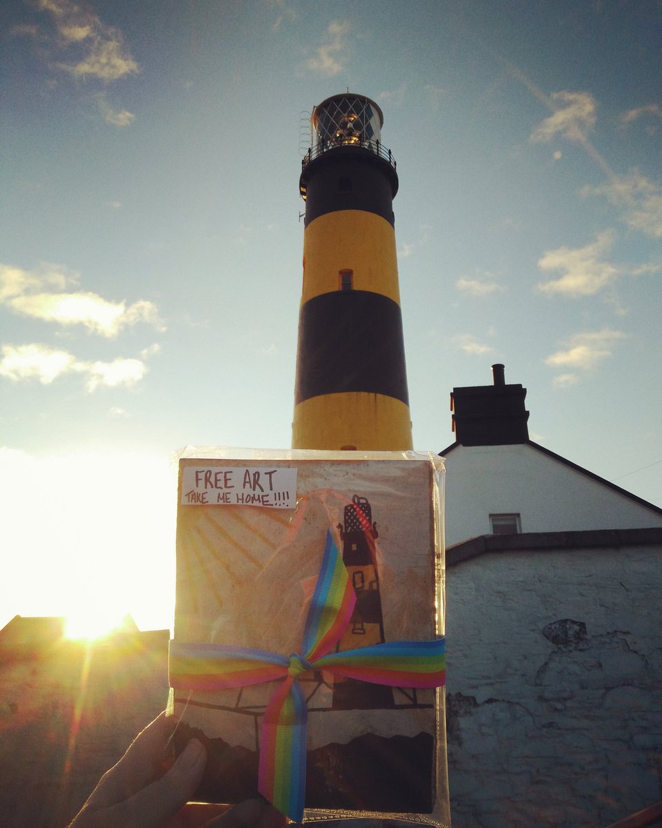 PaperCloud1's tweet photo. DROP OFF POINT AT ST JOHN'S POINT!!!! (Made this afternoon). #NewYearsDay #2017 #FreeArtDrop #StJohnsPointLighthouse https://t.co/L761iQ1rli