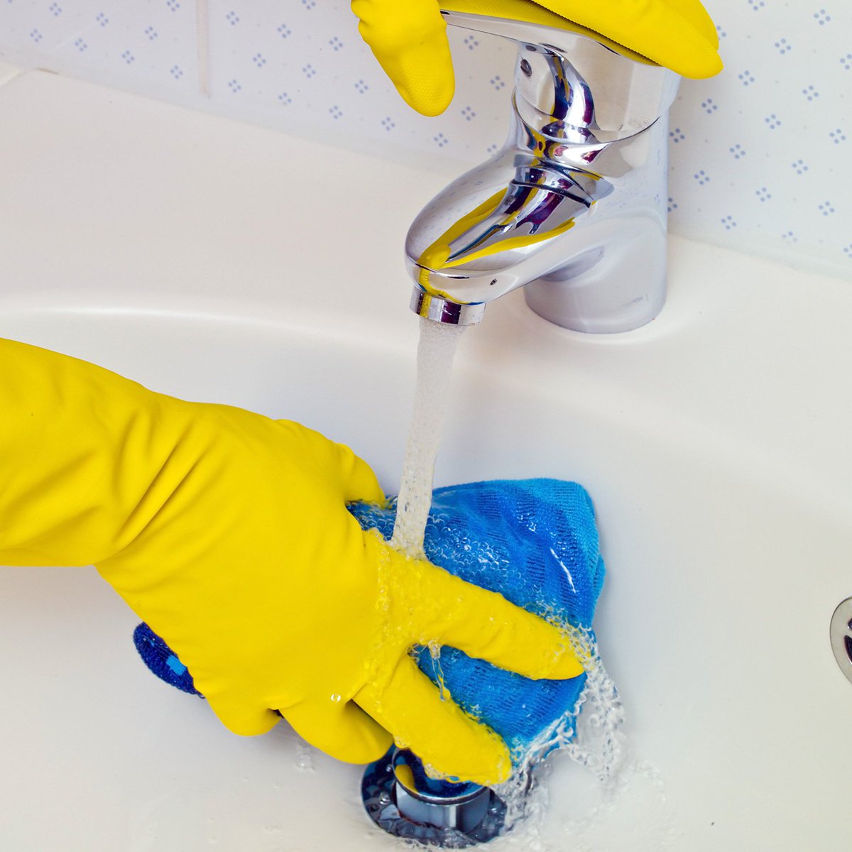 JustWebsitesUK's tweet photo. Happy New Year, remember if you need an #EndOfTenacy cleaner in #Rruncorn #Widnes or #Frodsham we are ur go to guys. https://t.co/szthACPwxk
