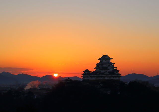 albiniism's tweet photo. the sunrise was really beautiful !! unlike my sore head haha :c happy new year everyone !! <3 https://t.co/dhqcm3f58I
