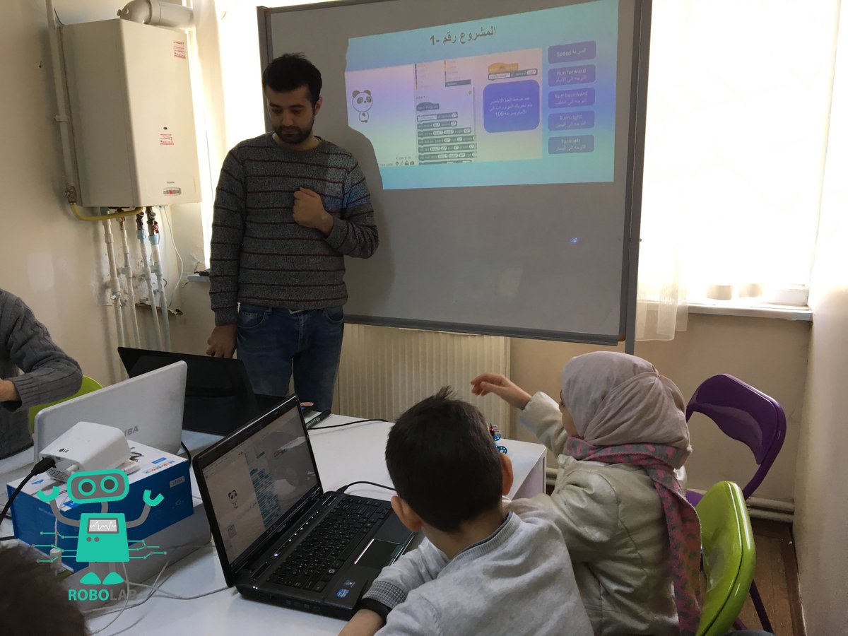 RoboLab_TR's tweet image. الجانب العملي من دورة mBot التي تقام في مركز #روبولاب
 تعلم، اصنع، شارك
 🤖 #RoboLab_Istanbul