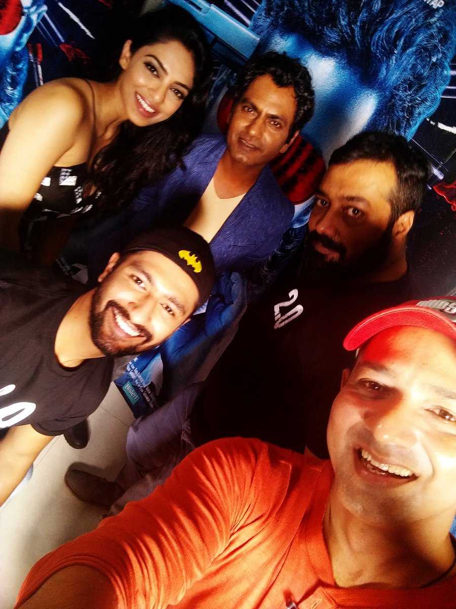 iFaridoon's tweet photo. Two interviews with @Nawazuddin_S and he is a great guy to talk with.. Unpredictable,simple n filled with surprises #TalkingFilms2016 https://t.co/5HRf6rmJcs